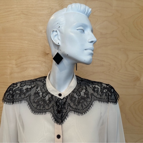 Sheer blouse with French lace - Picture 6 of 12